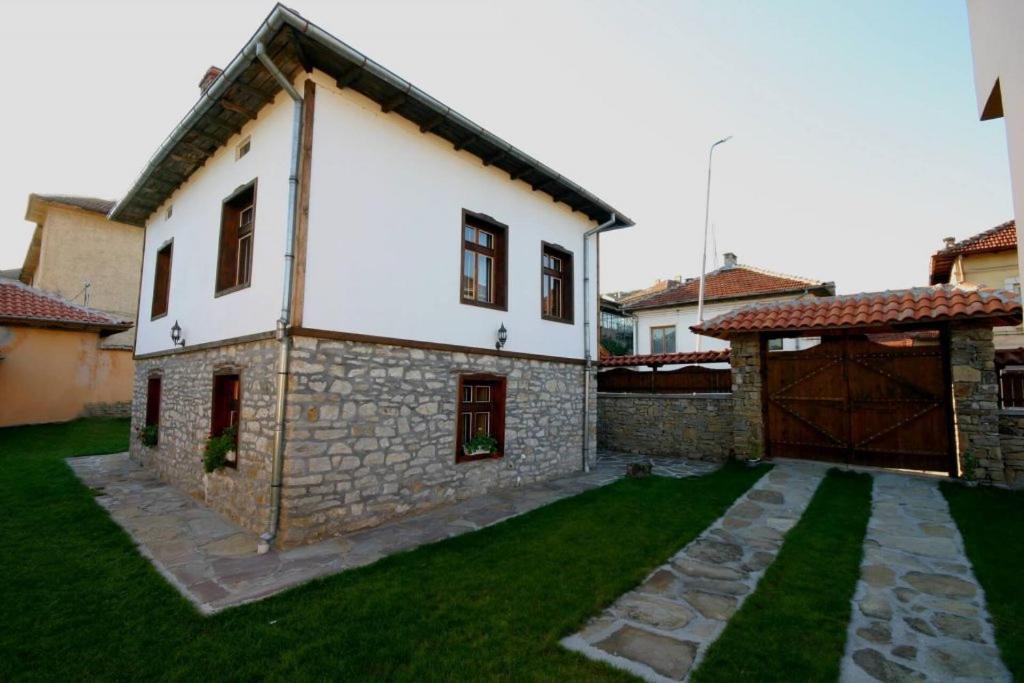 Private 4Br-2Ba Guest House Dryanovo With Pool And Free Parking Екстериор снимка
