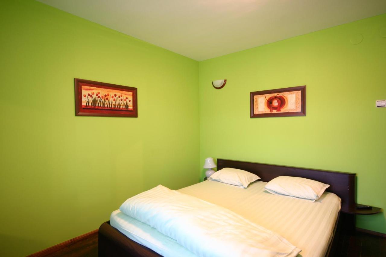 Private 4Br-2Ba Guest House Dryanovo With Pool And Free Parking Екстериор снимка